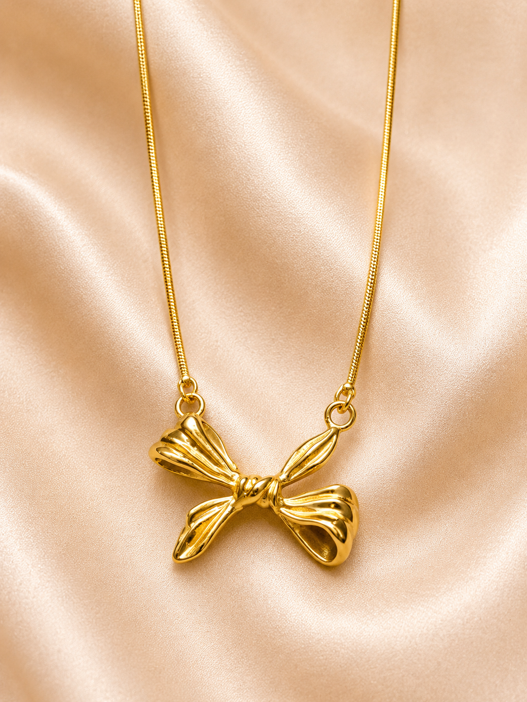 Classic Gold Luxe Pendant