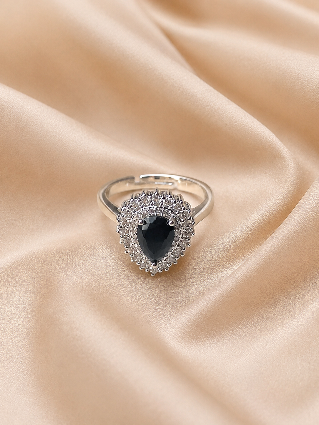 Midnight Teardrop Halo Ring (Black Stone)